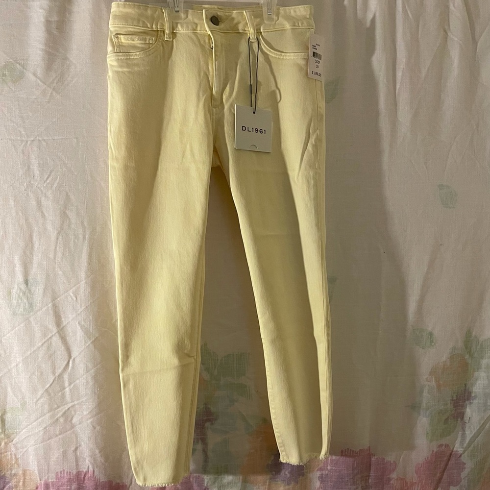 DL1961 SOFT to the touch pants. These are lovely 💛